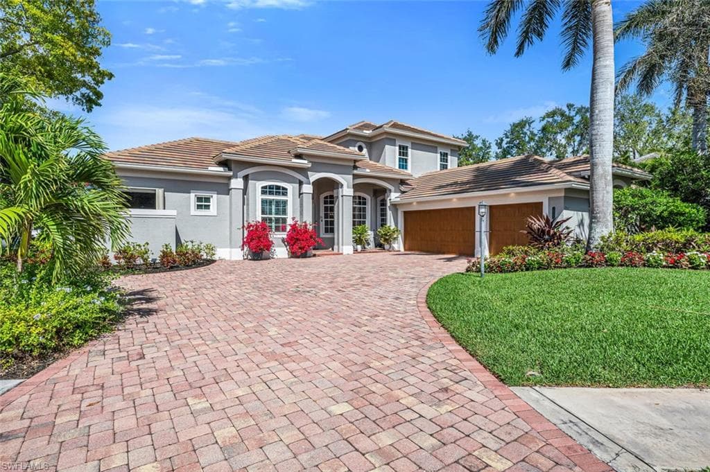 2067 Mission DR NAPLES, FL 34109
