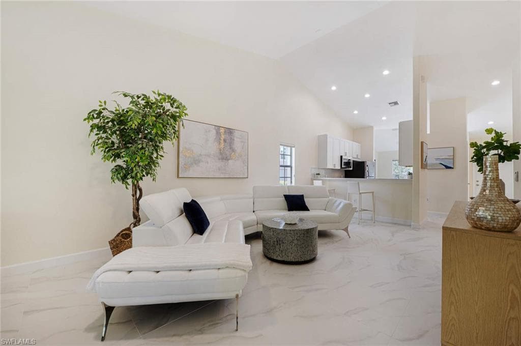 3525 Avion Woods CT 702 NAPLES, FL 34104