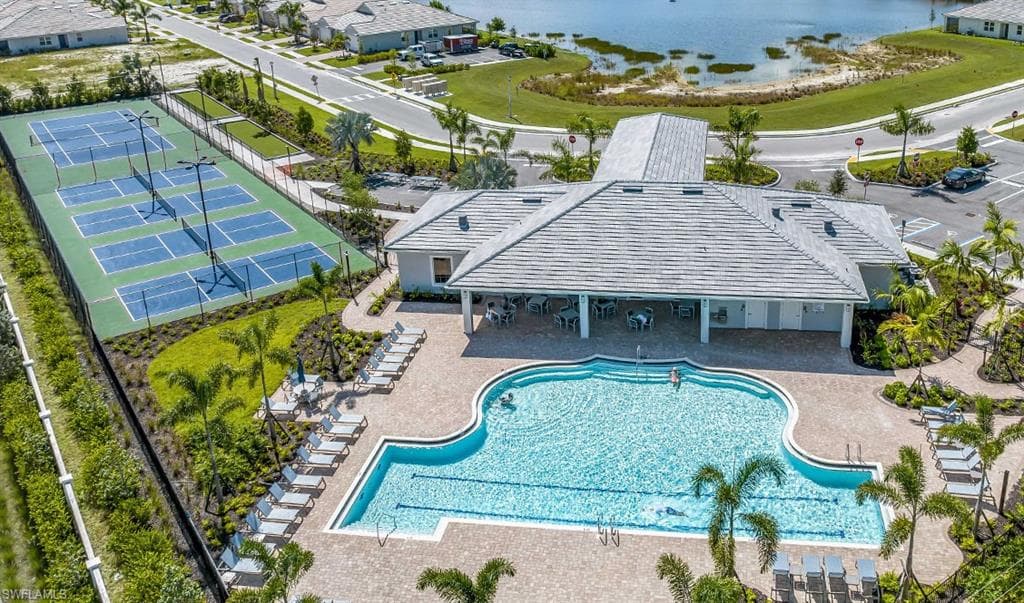 1233 Enbrook LOOP NAPLES, FL 34114