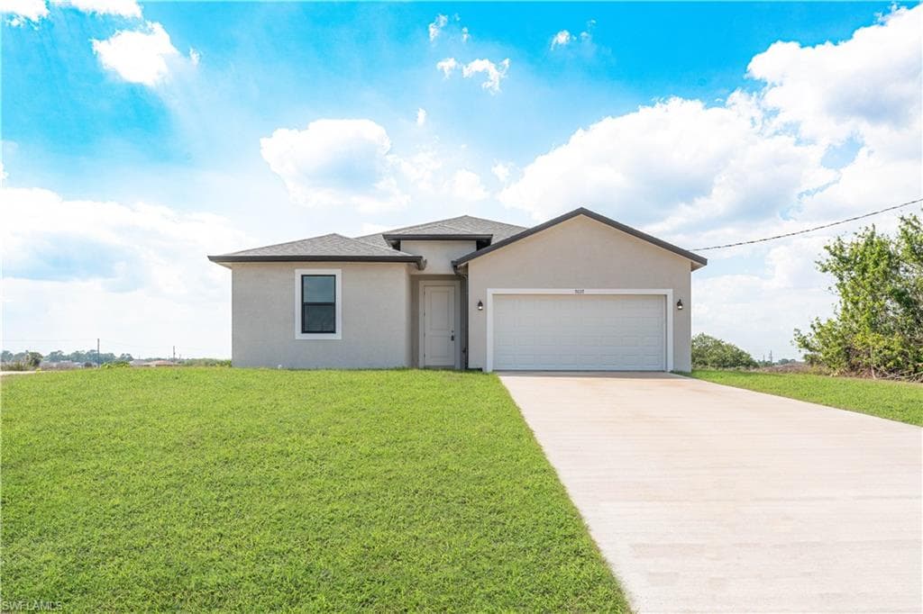 7037 Hero CIR LABELLE, FL 33935