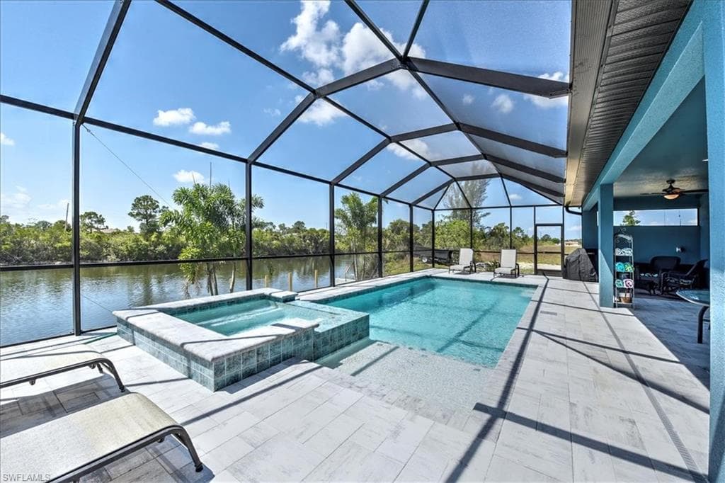 1114 NE 39th ST CAPE CORAL, FL 33909