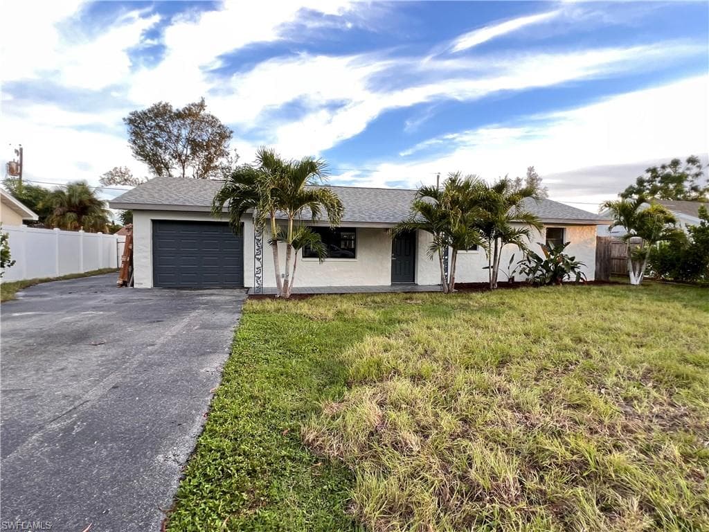 1310 Jeronimo DR NAPLES, FL 34103
