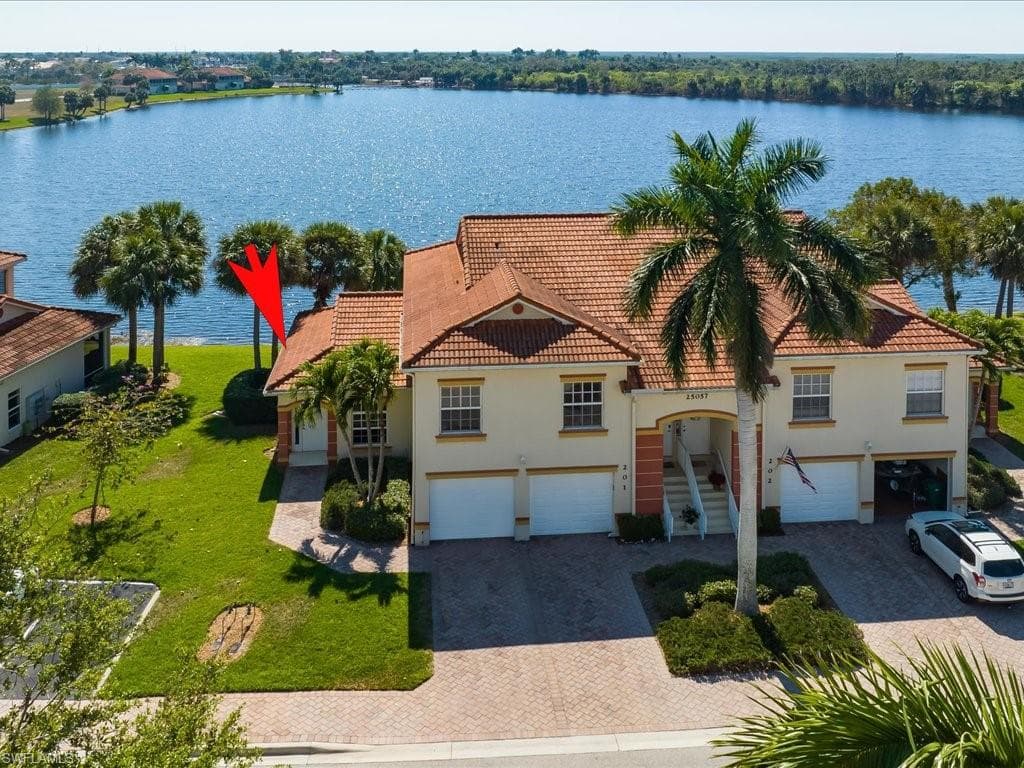 25057 Peacock LN 101 NAPLES, FL 34114