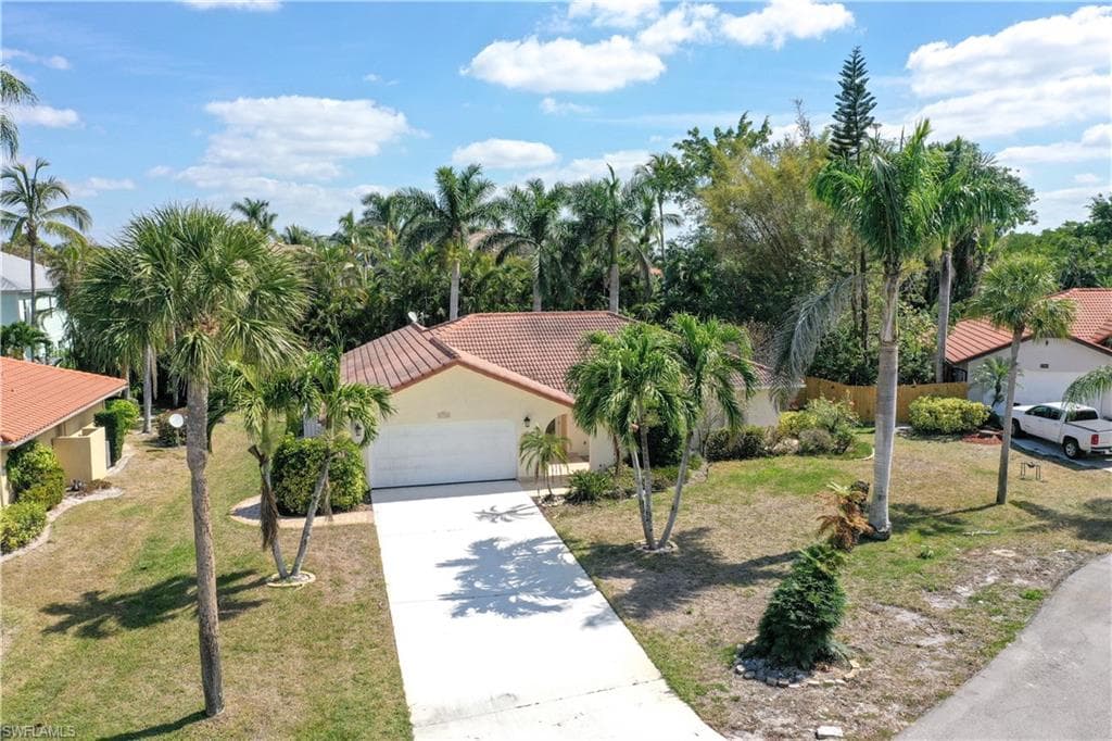 27156 Edenbridge CT BONITA SPRINGS, FL 34135