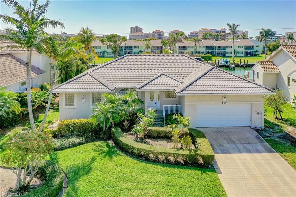 860 Banyan CT MARCO ISLAND, FL 34145