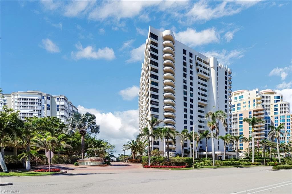 4451 Gulf Shore BLVD N 203 NAPLES, FL 34103