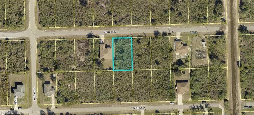 2811 67th ST W LEHIGH ACRES, FL 33971