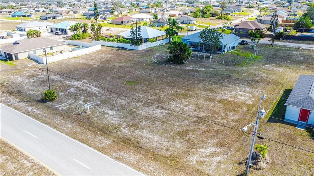 2607 Nelson RD N CAPE CORAL, FL 33993