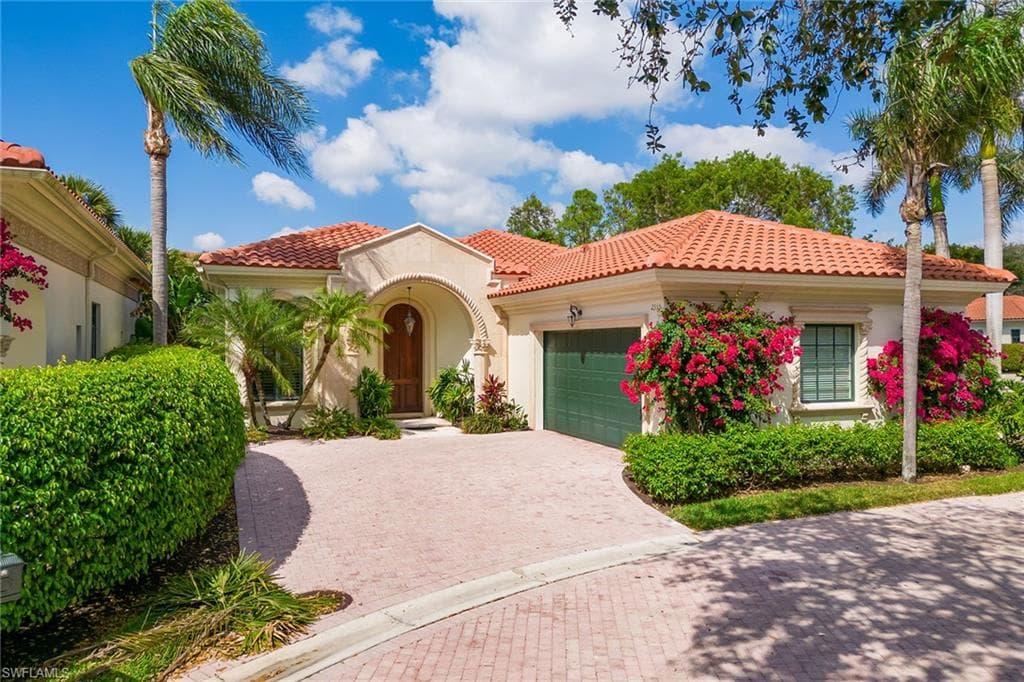 2555 Avila LN NAPLES, FL 34105