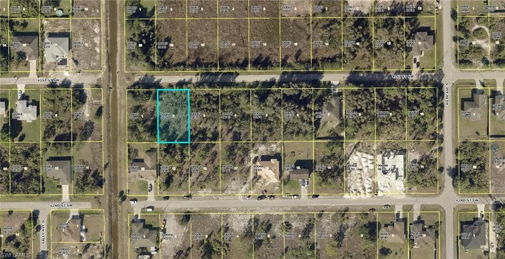 3317 41st ST SW LEHIGH ACRES, FL 33976