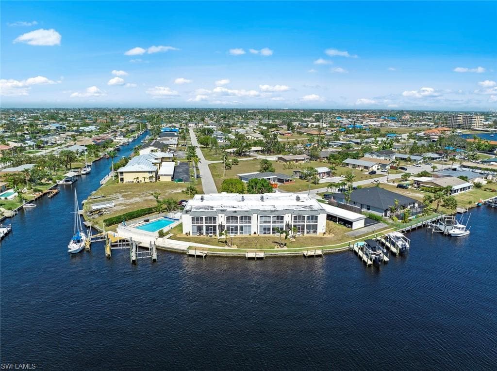 302 Tudor DR 5 CAPE CORAL, FL 33904