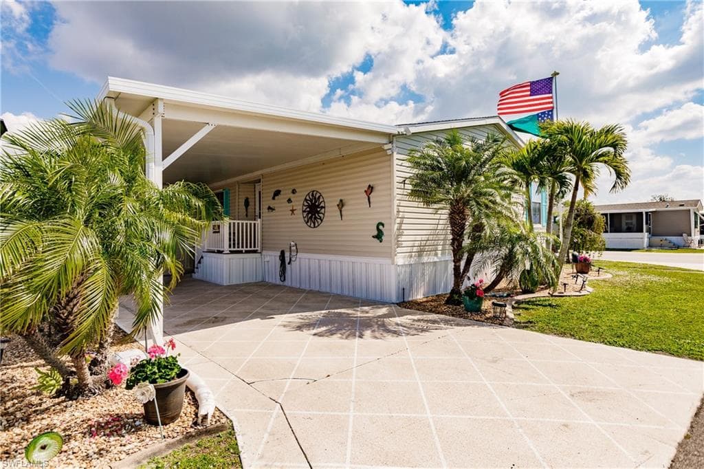 20 N Pelican PUNTA GORDA, FL 33950