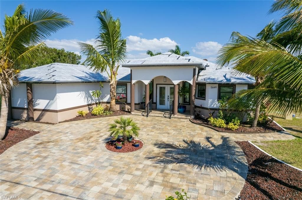 5649 Winkler RD FORT MYERS, FL 33919