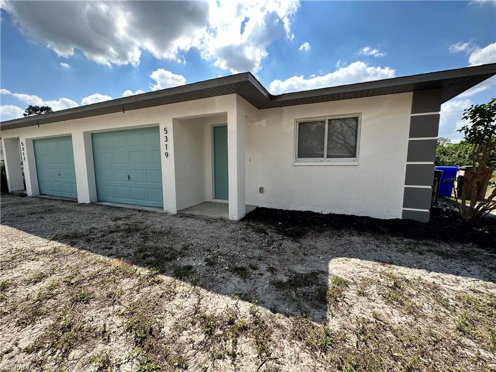 5319 27th ST SW LEHIGH ACRES, FL 33973
