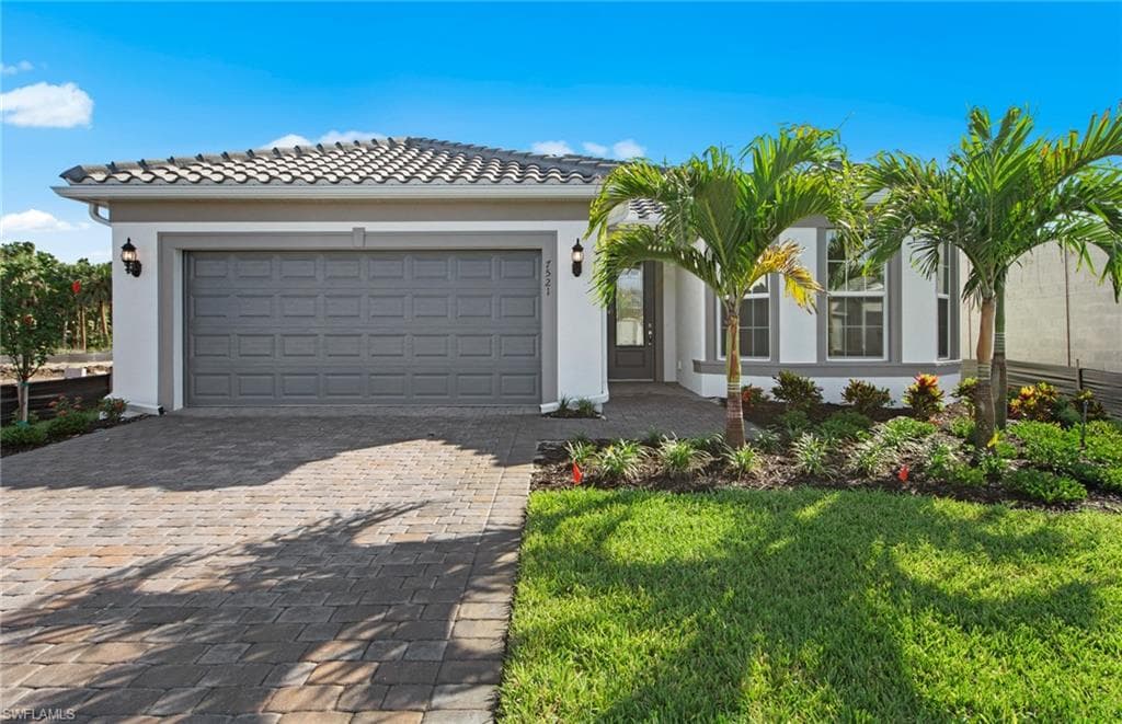 7521 Paradise Tree DR NORTH FORT MYERS, FL 33917