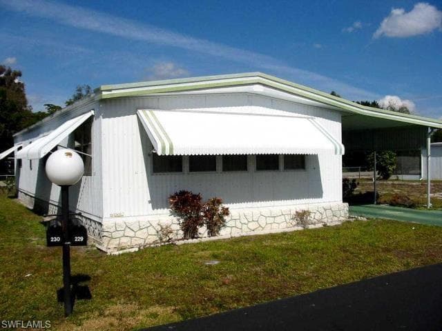 229 Poinsettia DR FORT MYERS, FL 33905