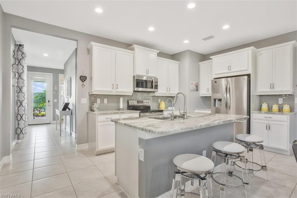 28260 Seasons Tide AVE BONITA SPRINGS, FL 34135
