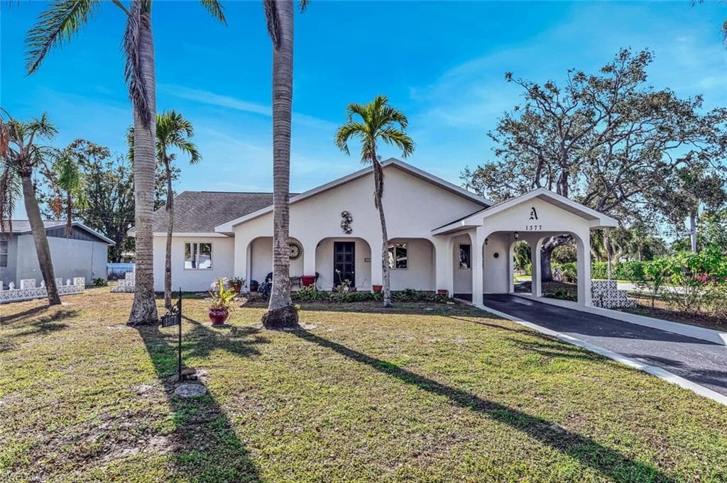 1377 11th ST N NAPLES, FL 34102