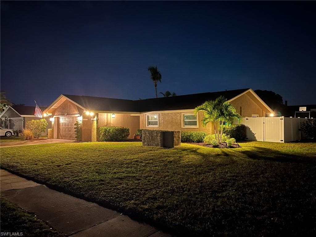 861 Hofstra DR FORT MYERS, FL 33919