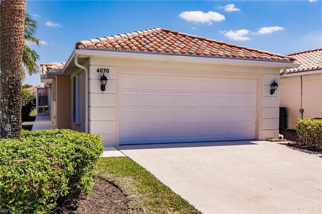 4070 Los Altos CT NAPLES, FL 34109