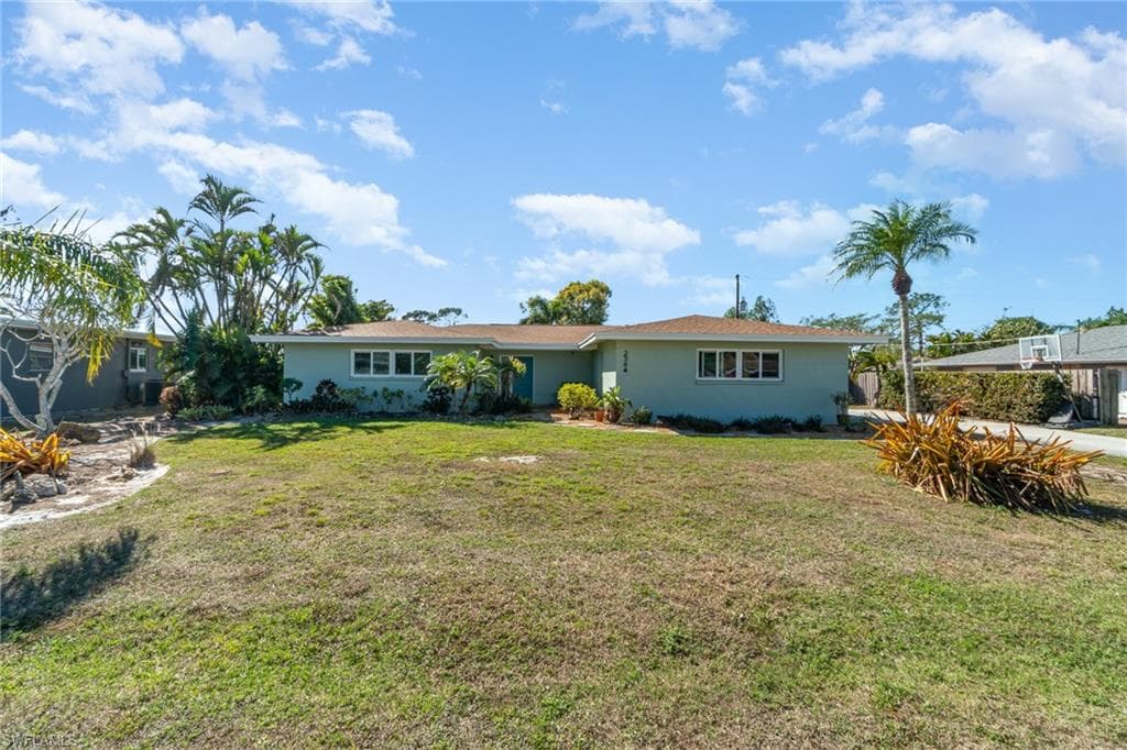 2366 Woodland TER FORT MYERS, FL 33907