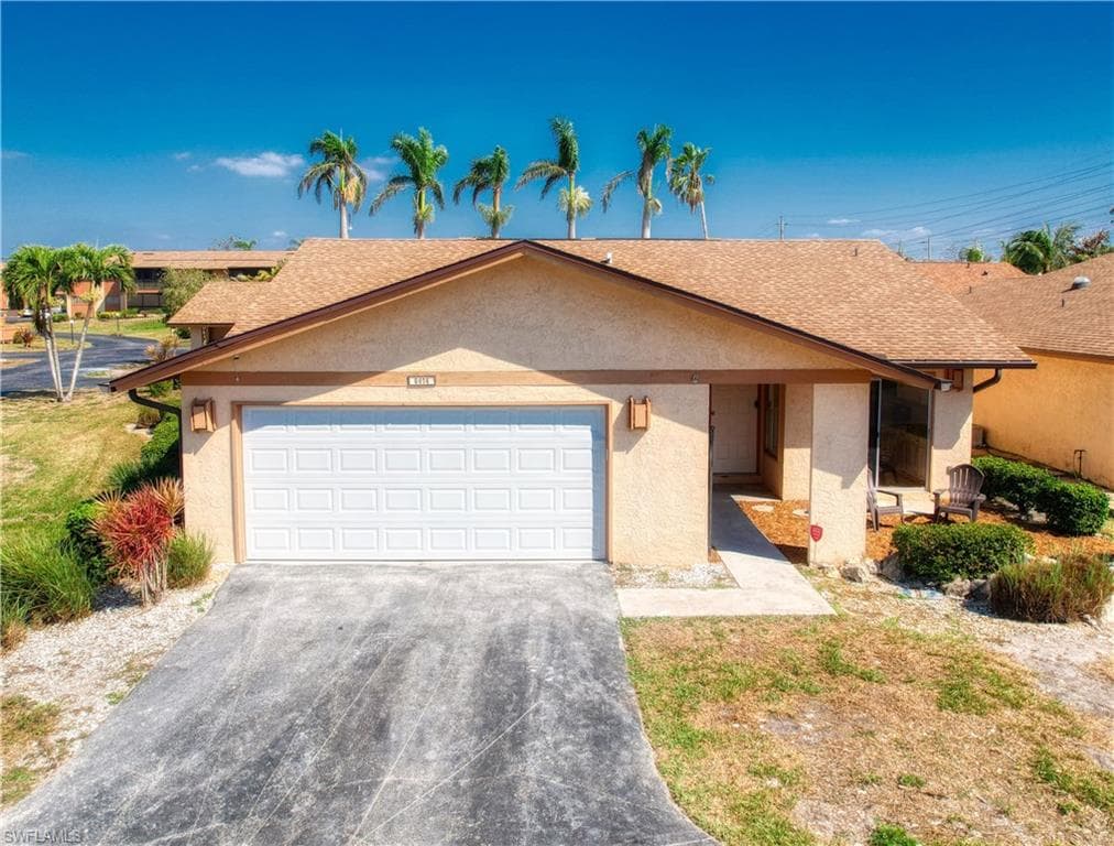 6474 Royal Woods DR FORT MYERS, FL 33908