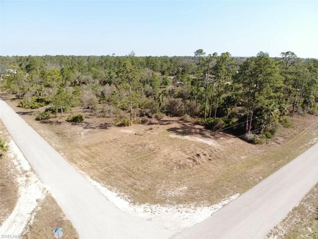 4101 E 23rd ST ALVA, FL 33920