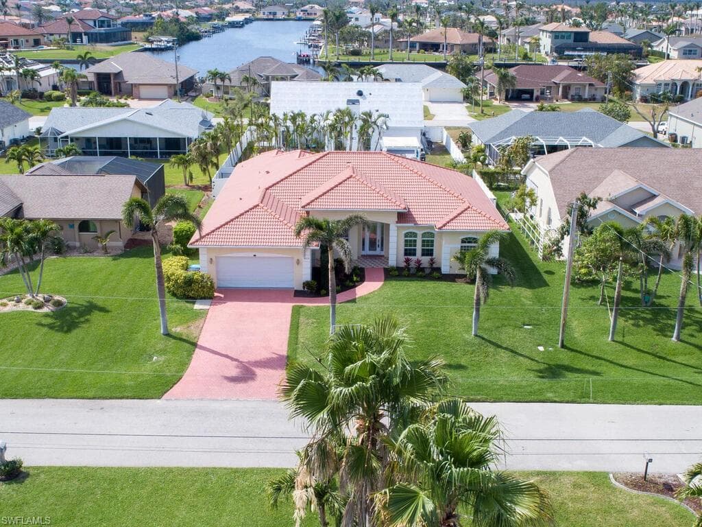 4622 SW 25th PL CAPE CORAL, FL 33914