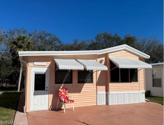 16 Bass LN 16 NAPLES, FL 34114