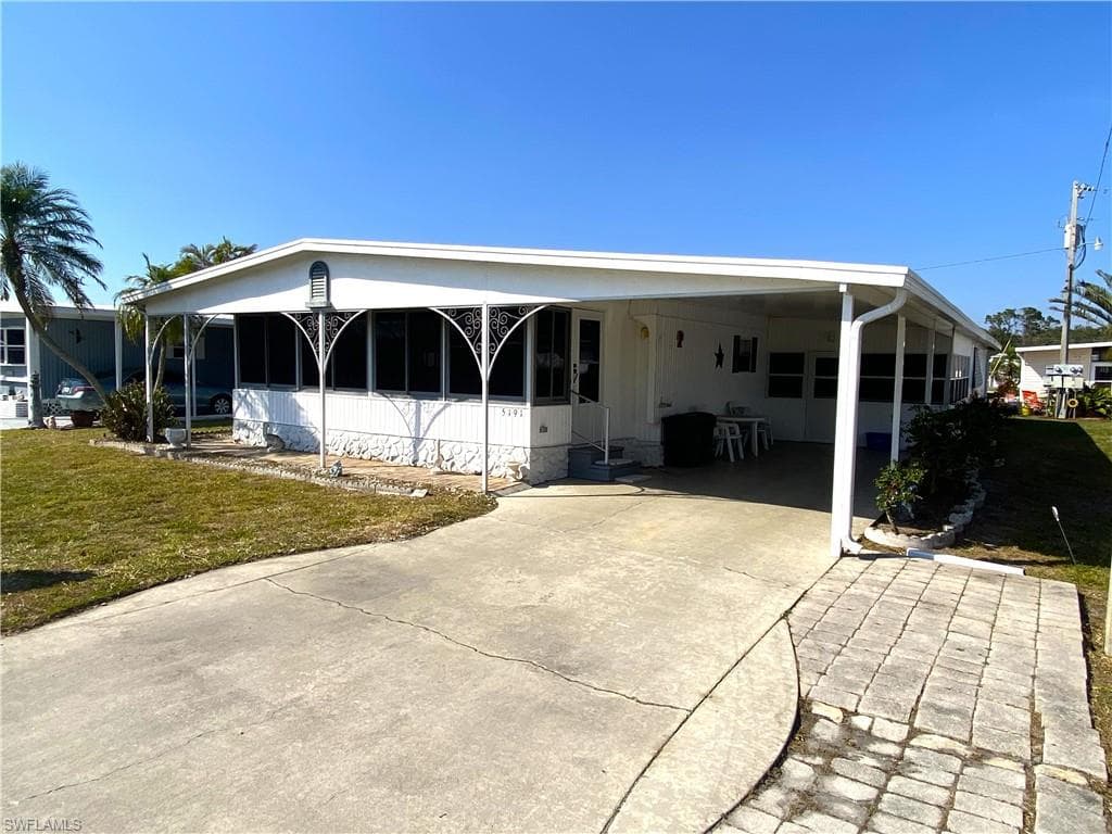 5191 Forest Park DR NORTH FORT MYERS, FL 33917