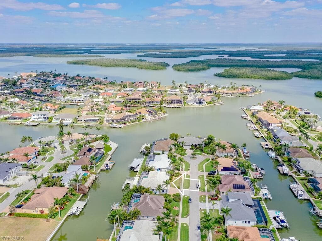 146 Peach CT MARCO ISLAND, FL 34145