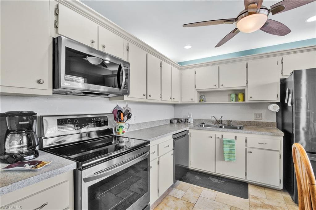 581 Teryl RD 2278 NAPLES, FL 34112