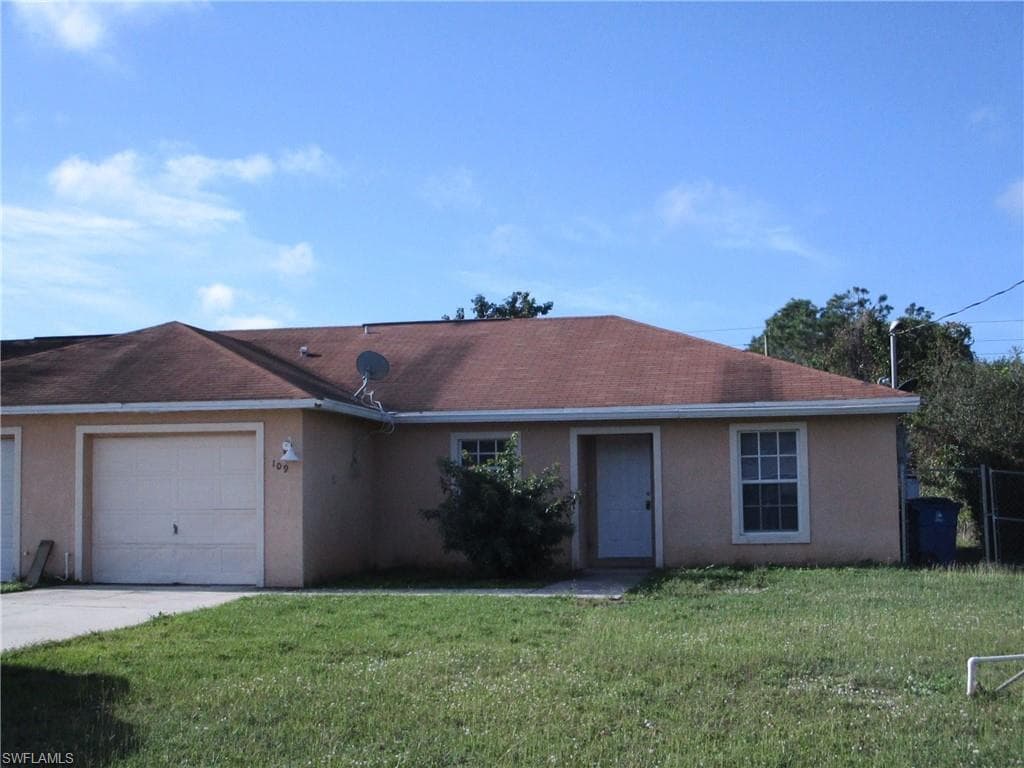 109 Pine LN LEHIGH ACRES, FL 33973