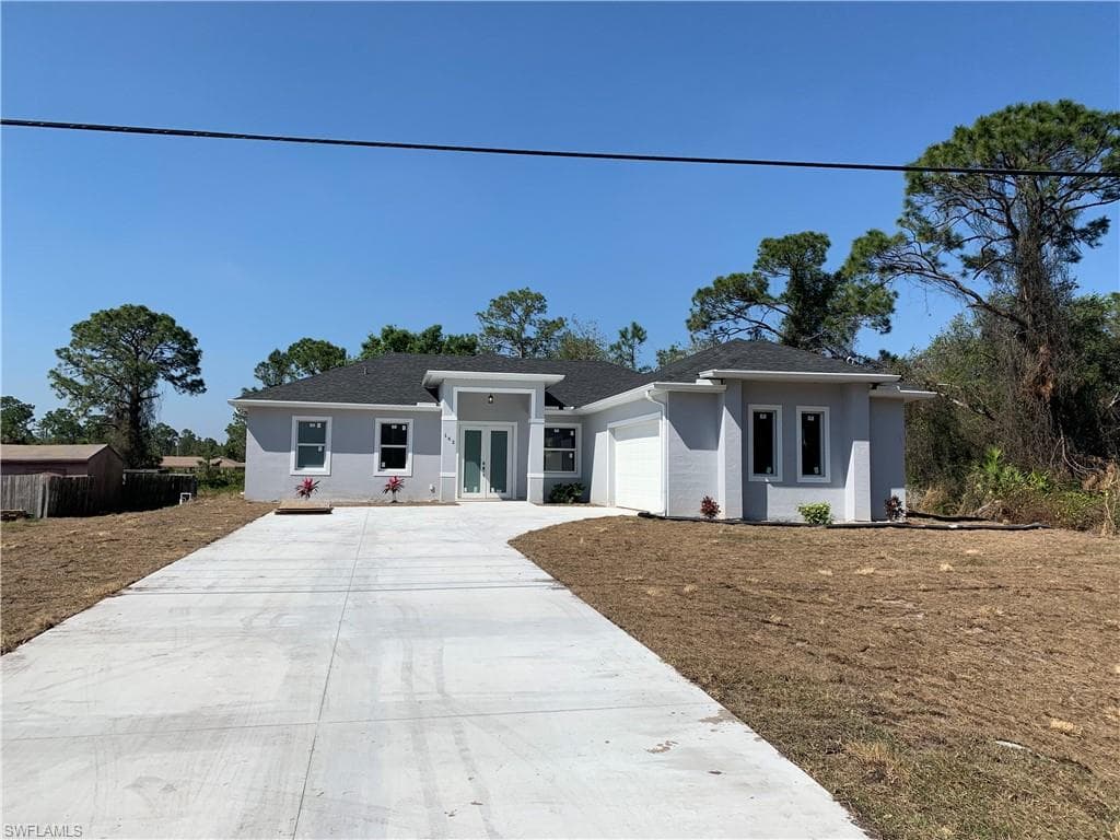 162 Columbus BLVD S LEHIGH ACRES, FL 33974