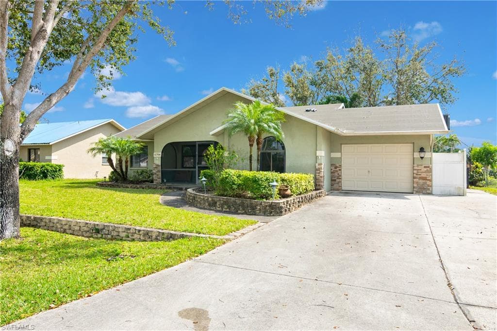 11704 Forest Mere DR BONITA SPRINGS, FL 34135