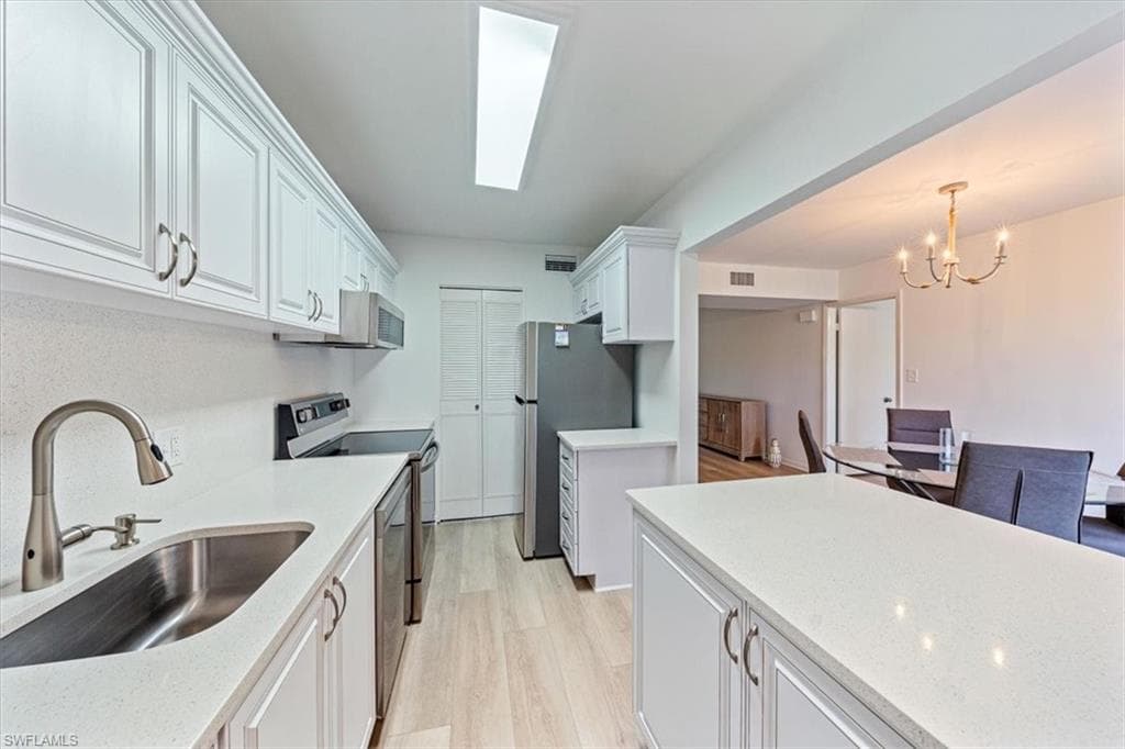 788 Park Shore DR A21 NAPLES, FL 34103
