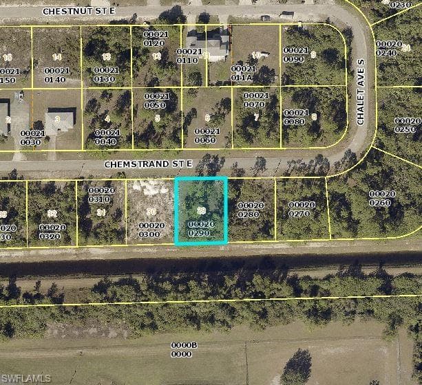 672-674 Chemstrand ST E LEHIGH ACRES, FL 33974