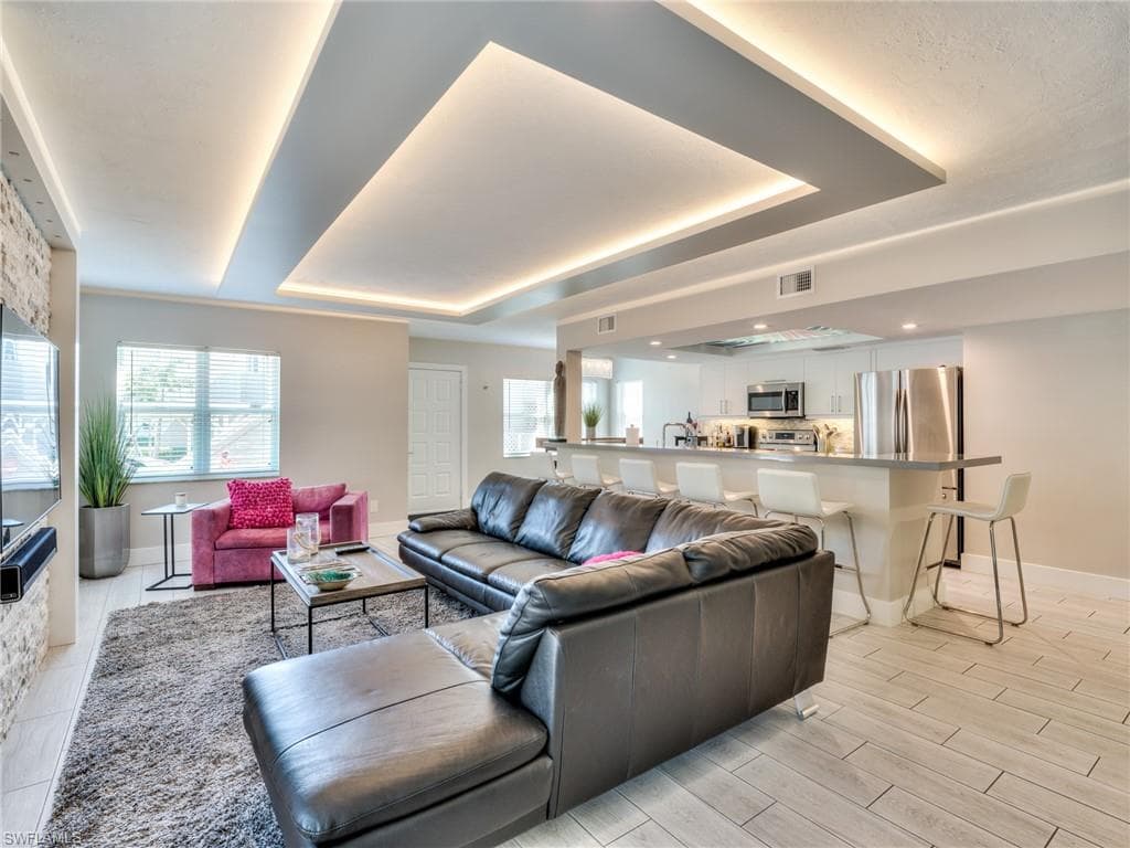 529 Club Side DR 3-529 NAPLES, FL 34110
