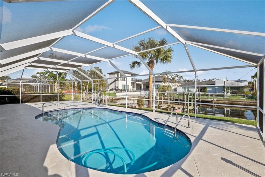 805 Monticello CT CAPE CORAL, FL 33904