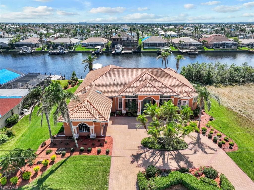 2616 SW 51st ST CAPE CORAL, FL 33914