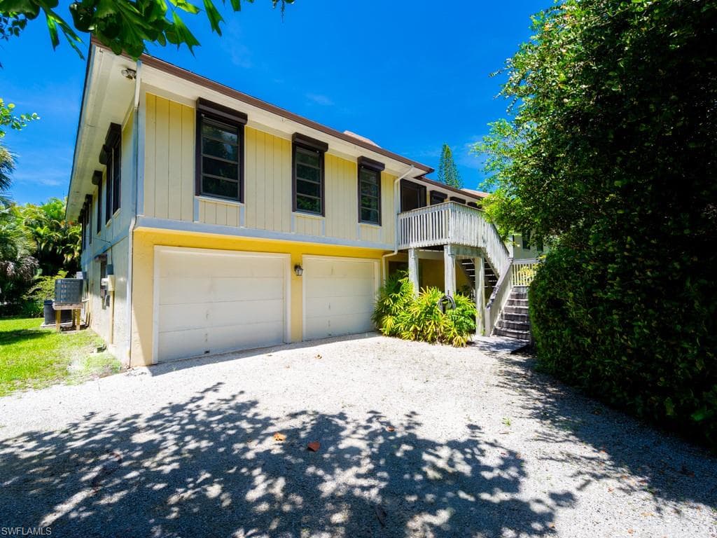 4677 Rue Bayou SANIBEL, FL 33957