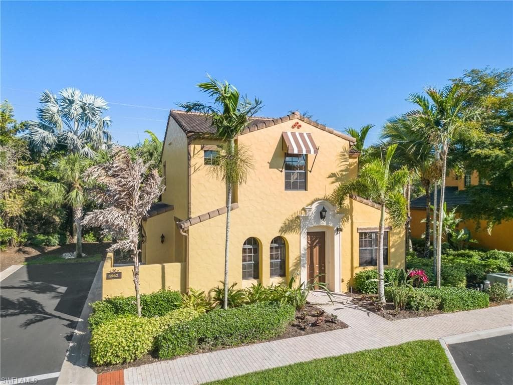 8962 Malibu ST 701 NAPLES, FL 34113