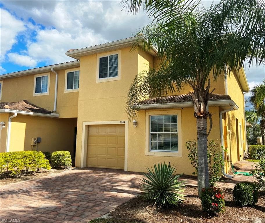 3904 Cherrybrook LOOP FORT MYERS, FL 33966