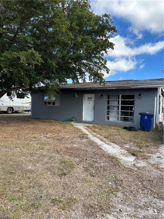 18509 Iris RD FORT MYERS, FL 33967