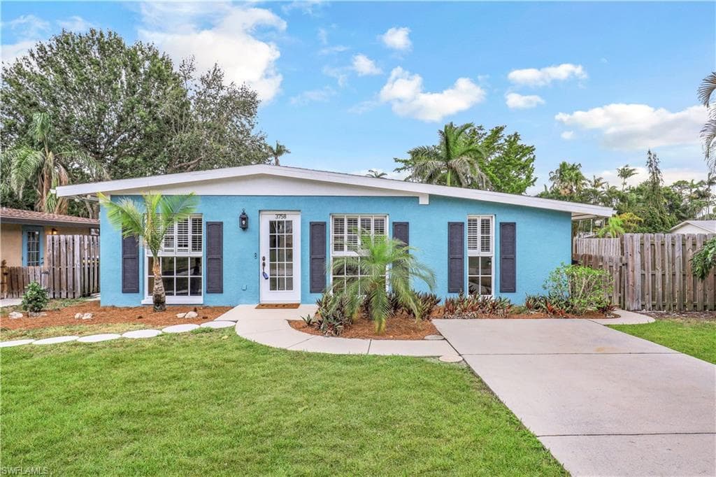 3758 12th ST N NAPLES, FL 34103