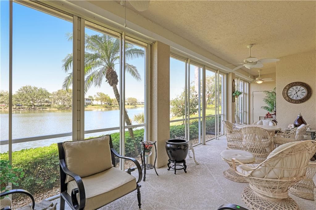 566 Vintage Reserve LN 21-A NAPLES, FL 34119