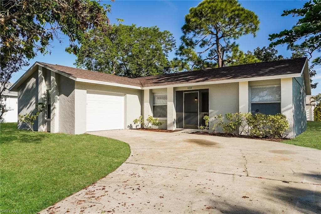 1113 SE 15th TER CAPE CORAL, FL 33990