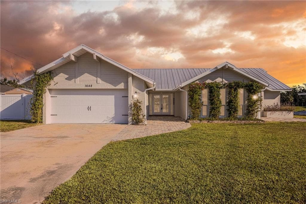 1648 Saint Clair AVE E NORTH FORT MYERS, FL 33903
