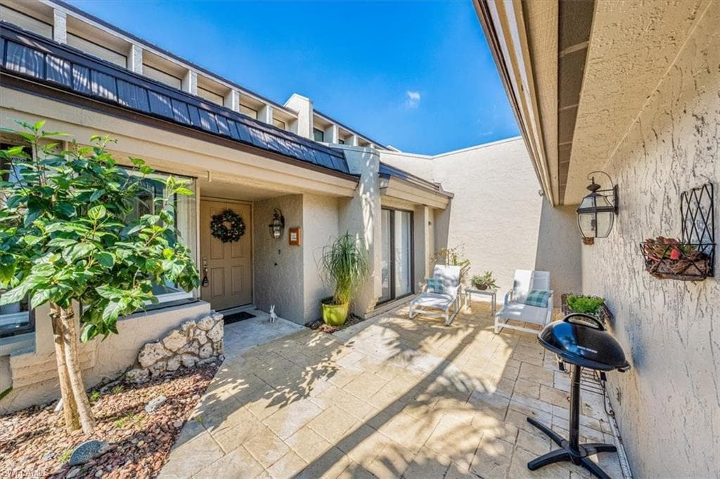 120 Bears Paw TRL NAPLES, FL 34105