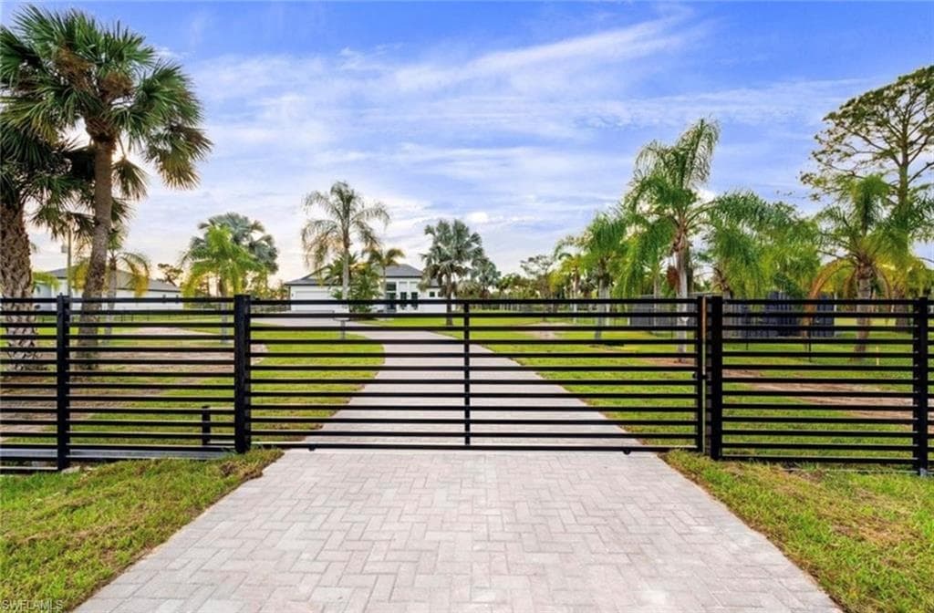 687 23rd ST SW NAPLES, FL 34117